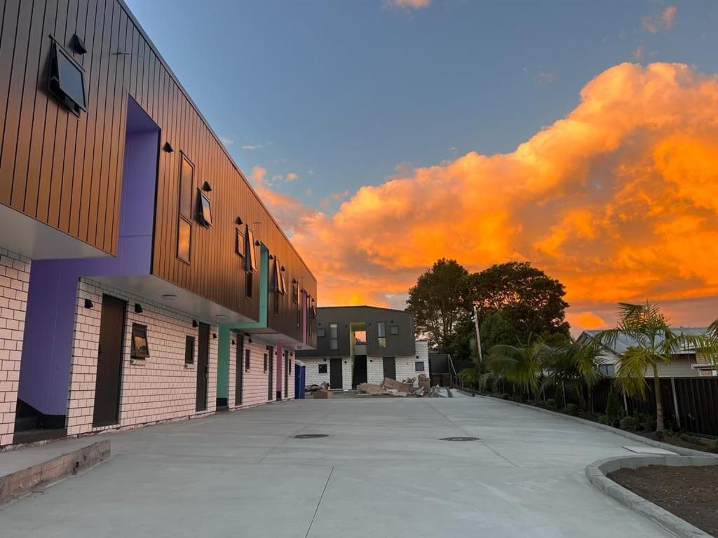 Krishna Motel - Newly Built In Papakura Окленд Экстерьер фото