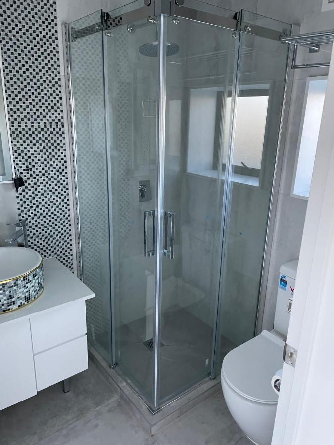 Krishna Motel - Newly Built In Papakura Окленд Экстерьер фото